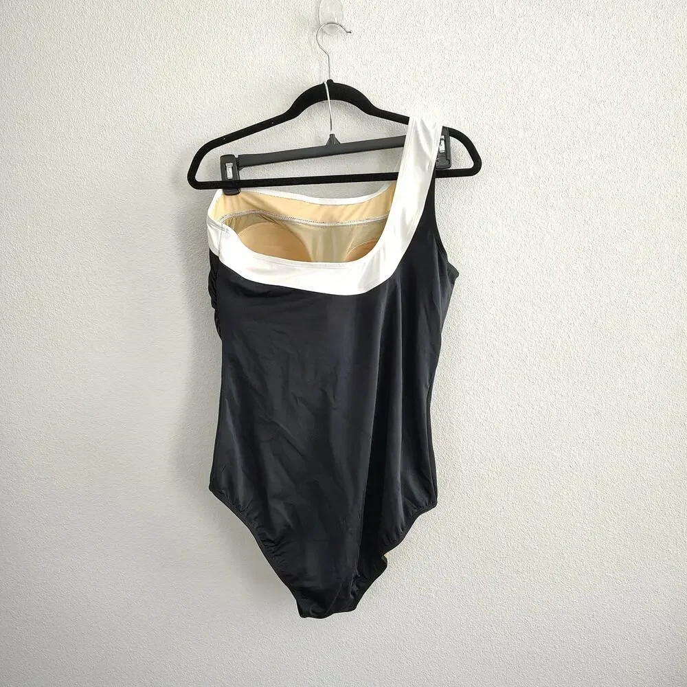 Swimsuits for All PlusSize 20 Black White Colorblock One Shoulder One Piece Swim